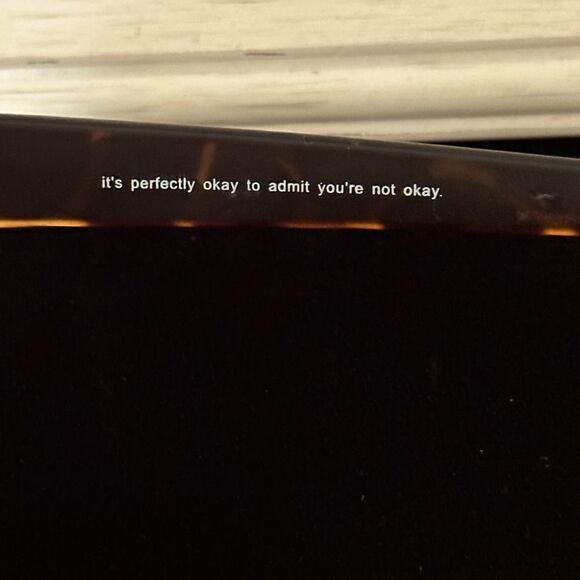 Urban Outfitters tortoiseshell Sunglasses w Marc by Marc Jacobs Sunglass Case - Picture 6 of 8